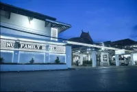 Hotel Family Nur Hotels in Sumenep
