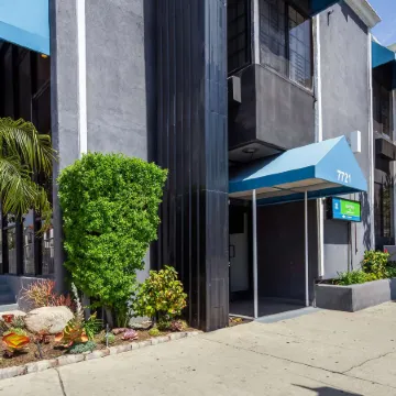 SureStay Hotel by Best Western Beverly Hills West La Отели рядом с достопримечательностью «Улица Сансет-стрип»