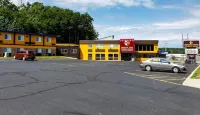 Econo Lodge Manistee