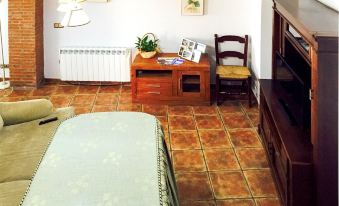House with 2 Bedrooms in Setenil de las Bodegas, with Wonderful Mountain View and Furnished Balcony