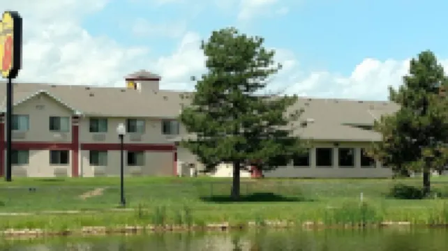 Super 8 by Wyndham Omaha Eppley Airport/Carter Lake Hotels in Carter Lake