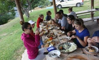 Rafting Camp Apartments Montenegro Goran Lekovic - Housity