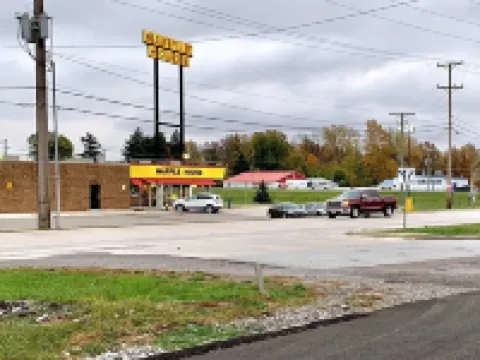 Red Carpet Inn  & Suites  Lima