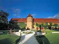 Worners Schloss Weingut & Wellness-Hotel Hotels in Geiselwind