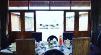 The Wes Village, Incl Breakfast and Dinner Hotels in Amphoe Chiang Dao