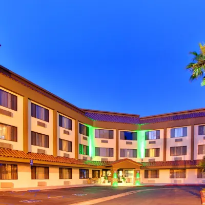 ฮอลิเดย์ อินน์ เอ็กซ์เพรส ลา เมซา เนียร์ SDSU บาย IHG โรงแรมใกล้ทะเลสาบเมอร์เรย์