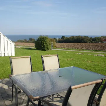 "Tinne" - 400m from the Sea