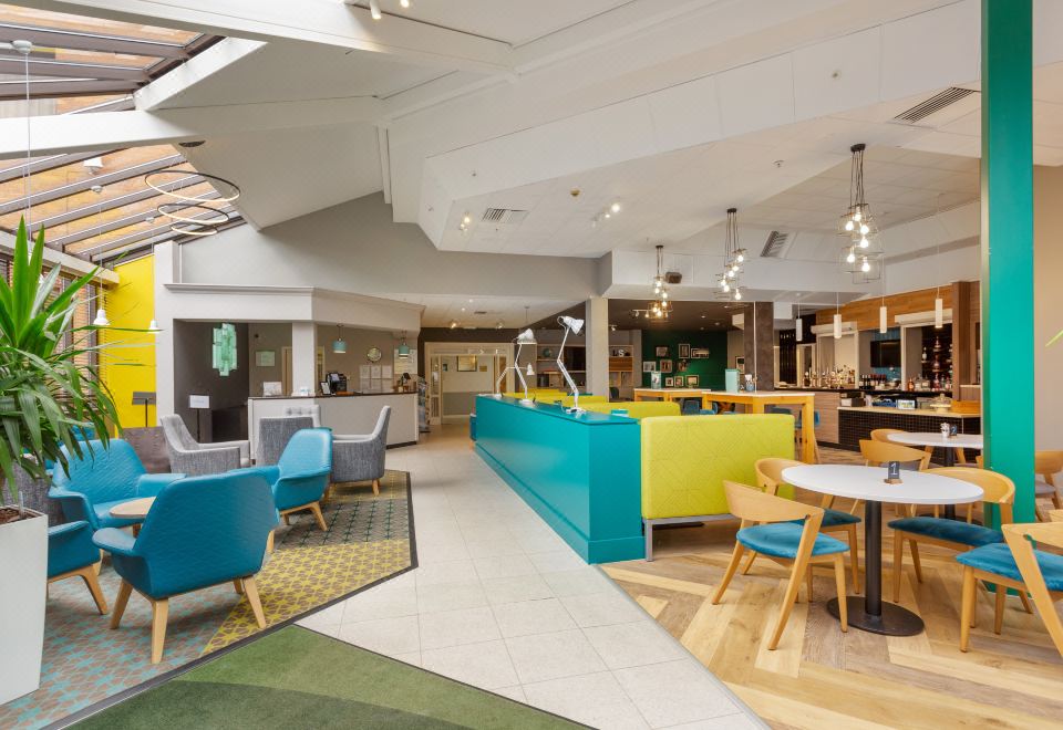 Holiday Inn Leamington Spa / Warwick Over view