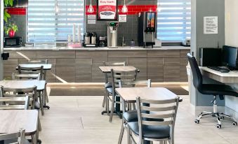 Econo Lodge Cartersville-Emerson Lake Point