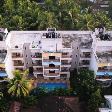 TreeHouse Blue Hotel & Serviced Apartments