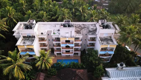 TreeHouse Blue Hotel & Serviced Apartments