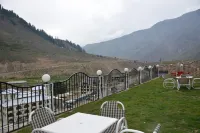 Taj Pearl Continentail Hotel Hotels in Balakot Tehsil