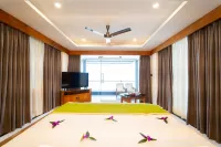 チャンディーズ ドリズル ドロップス ムンナル トップ ステーション