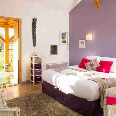 Logis Hôtel l'Auberge de Larressingle Rooms