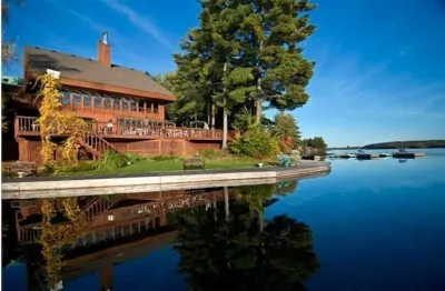 Westwind Inn on the Lake Hotels in Trent Lakes