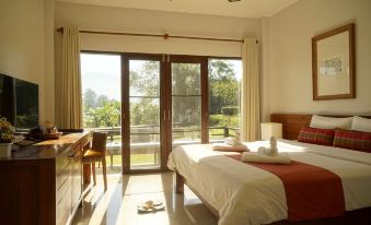 Yoma Hotel, Pai