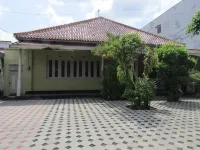 Griya Batik Giri Sekar Homestay