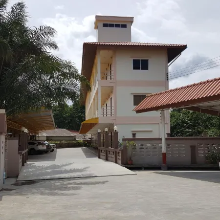 Jirasin Hotel & Apartment