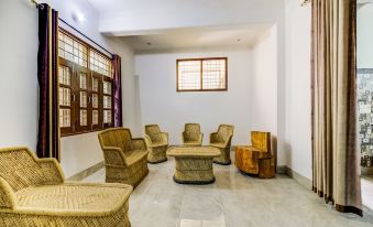 OYO 30398 Hotel Royal Residency