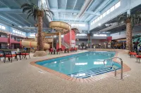 Ramada by Wyndham Sioux Falls Airport-Waterpark & Event Ctr - Pools