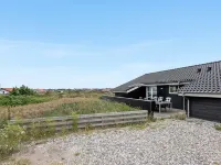 "Mavis" - 800m from the Sea