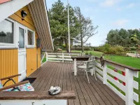 "Hjalmine" - 250m from the Sea