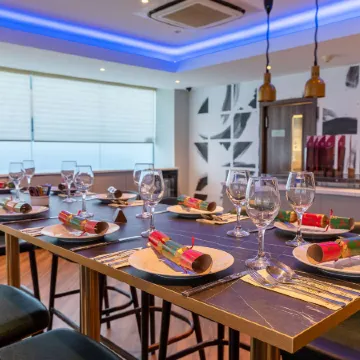 Ramada Encore by Wyndham Leicester City Centre Отели рядом с достопримечательностью «Улица Белгрейв-роуд»