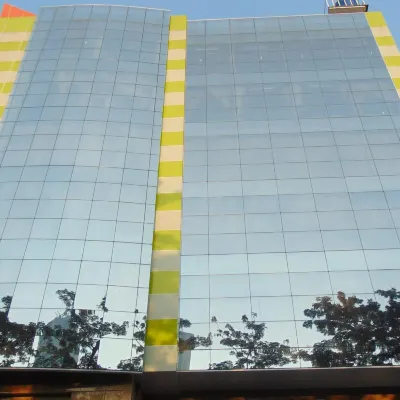 โรงแรมอัน ซาตริโอ กูนิงัน โรงแรมใกล้ศูนย์การค้าเซอเตียบูดี วัน