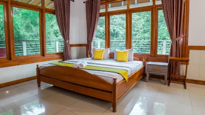 Tirtasari Nice Guest House Hotels near Dojo Bianglala