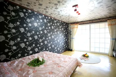 Memories of Taean Sunset Pension Hotels near Simnipo Beach