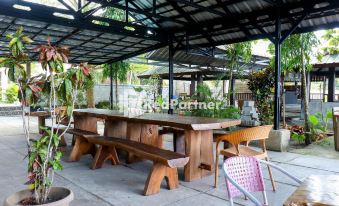 Sahabat Pantai Guest House Mitra RedDoorz