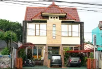 Homestay Sutomo 35 - 2-Star