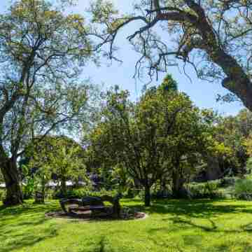 J&M GUEST HOUSE Hotel Exterior