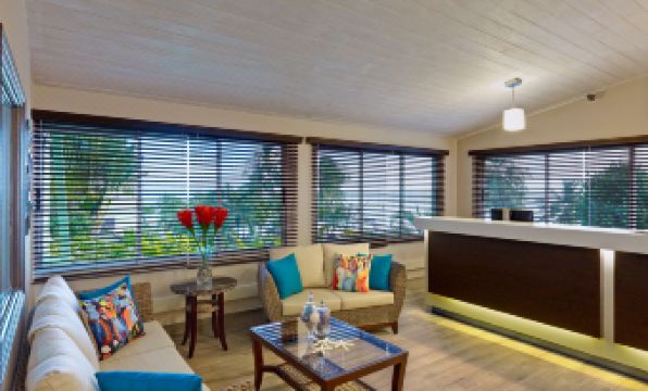 Coconut Court Beach Hotel
