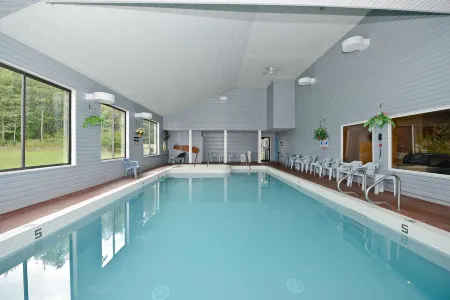 Americas Best Value Inn- St. Ignace