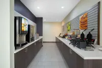 La Quinta Inn & Suites by Wyndham Lake Charles - Westlake - Morgenmad