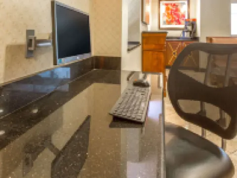 銀泉Travelodge by Wyndham酒店 銀泉酒店