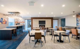 La Quinta Inn & Suites by Wyndham Montgomery
