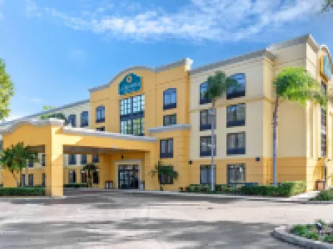 Comfort Inn & Suites Tampa North I-75 โรงแรมในแทมปา
