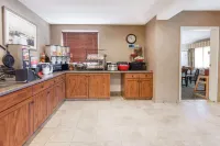 Ramada by Wyndham Frisco - Breakfast