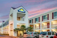 Days Inn by Wyndham Marietta-Atlanta-Delk Road Hotels in Marietta