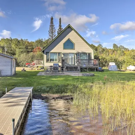Hurley Lakefront Hideaway w/ Fire Pit & Dock!