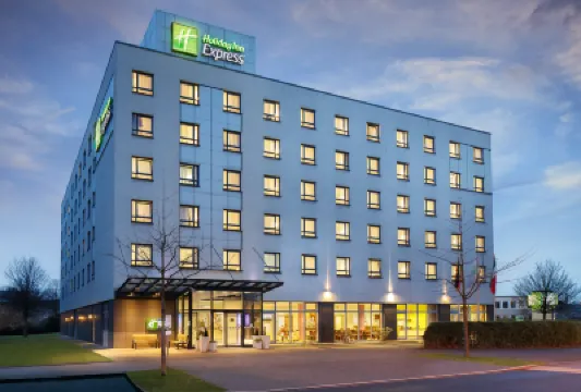 Holiday Inn Express DUSSELDORF - CITY NORTH by IHG Hotels near Kom(m)ödchen