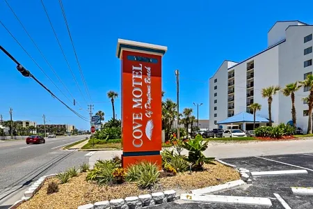 Cove Motel Oceanfront Отели в г. Дейтона-Бич