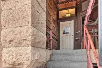 Pet-Friendly Apt Walk to Missouri River!