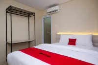 RedDoorz Plus Near RS Jih Solo - Bintang 1