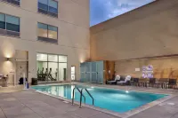 Holiday Inn Express & Suites Glendale Downtown Hotels in Glendale