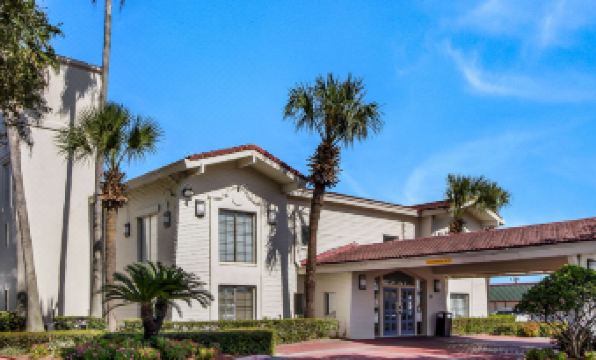 Motel 6 Baytown, TX - Garth Rd