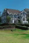 Tudor Barn - Little England Cottages Hotels in Kandapola