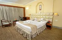 Hotel Rajmahal Отели в г. 